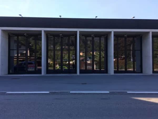 Energieeffiziente Tore für nachhaltige Architektur in Linz