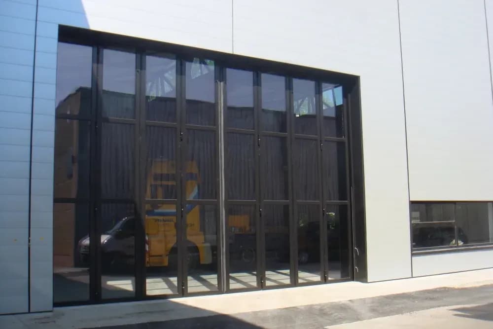 Schiebefalttore für große Hallen in Kärnten